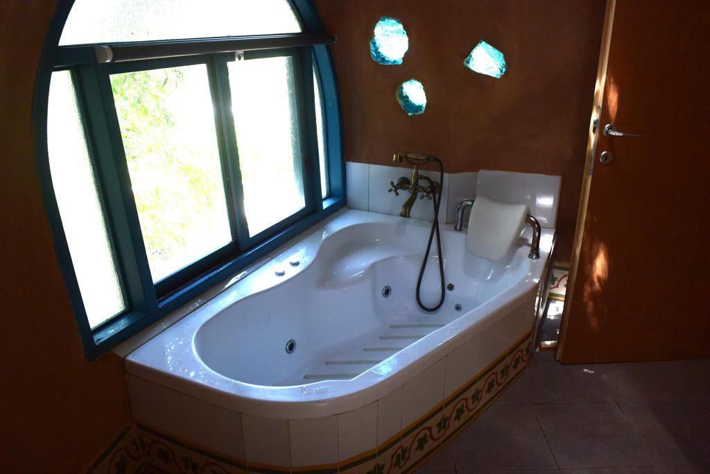 Dutch Farm Israel Bed & Breakfast Sede Zevi Exterior foto