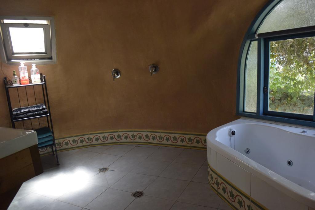 Dutch Farm Israel Bed & Breakfast Sede Zevi Exterior foto